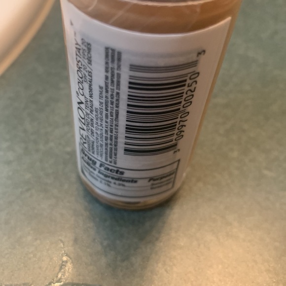 This foundation is Revlon colorstay and the shade is Macadamia 460. 24hrs! - Picture 3 of 3